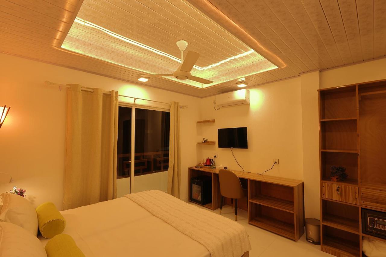 Batuta Maldives Fourson Hotel Тулусдоо Екстериор снимка