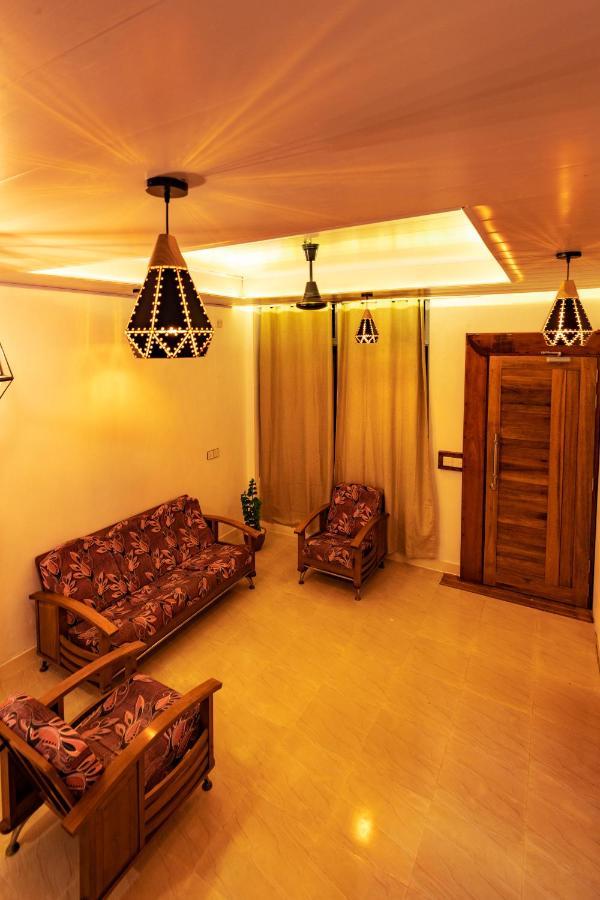 Batuta Maldives Fourson Hotel Тулусдоо Екстериор снимка