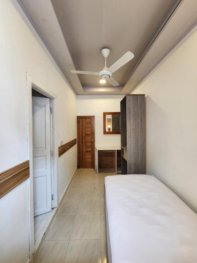 Batuta Maldives Fourson Hotel Тулусдоо Екстериор снимка
